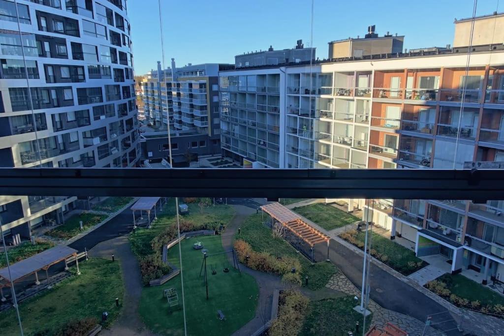 New Studio Cherry Near Helsinki Airport In Kivistoe Vantaa Exterior photo